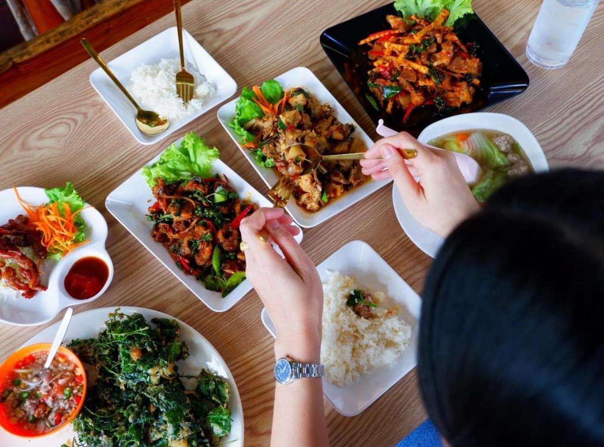 Srihome ยายศรีโฮมแอนแคมป์ปิ้ง Ban Don Tum Екстер'єр фото