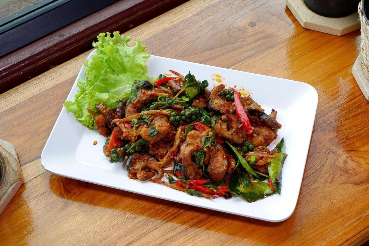 Srihome ยายศรีโฮมแอนแคมป์ปิ้ง Ban Don Tum Екстер'єр фото