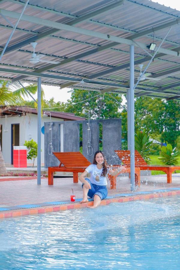 Srihome ยายศรีโฮมแอนแคมป์ปิ้ง Ban Don Tum Екстер'єр фото